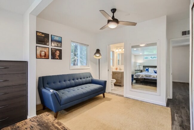 Building Photo - 1296 Vaughn St