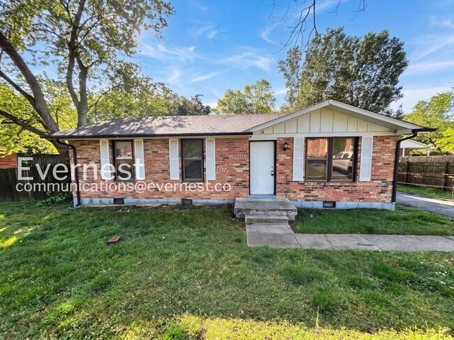 Building Photo - 212 New Shackle Island Rd