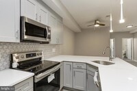 Building Photo - 400 N Highland Ave