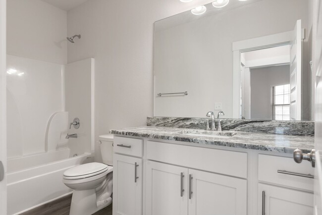 Building Photo - Beautiful 3-Bedroom Townhome
