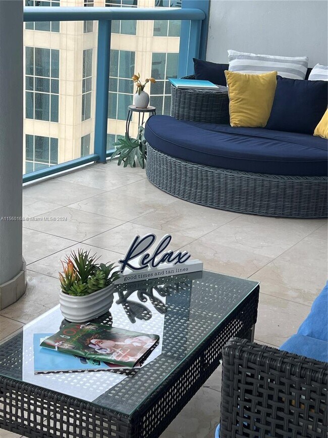 Building Photo - 333 Las Olas Way