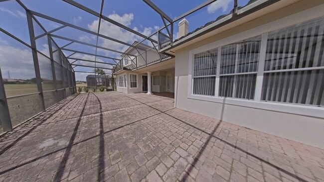Building Photo - Beautiful 4-bedroom , 4 bathroom House wit...