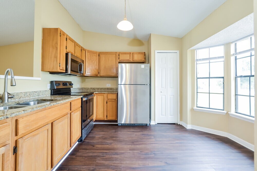 Building Photo - 3100 Croton Ave