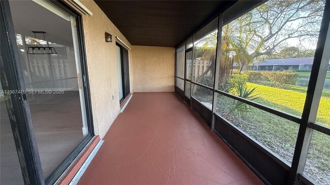 Building Photo - 223 Lakeside Cir