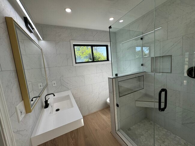 Building Photo - 5430 Sunny Ridge Pl