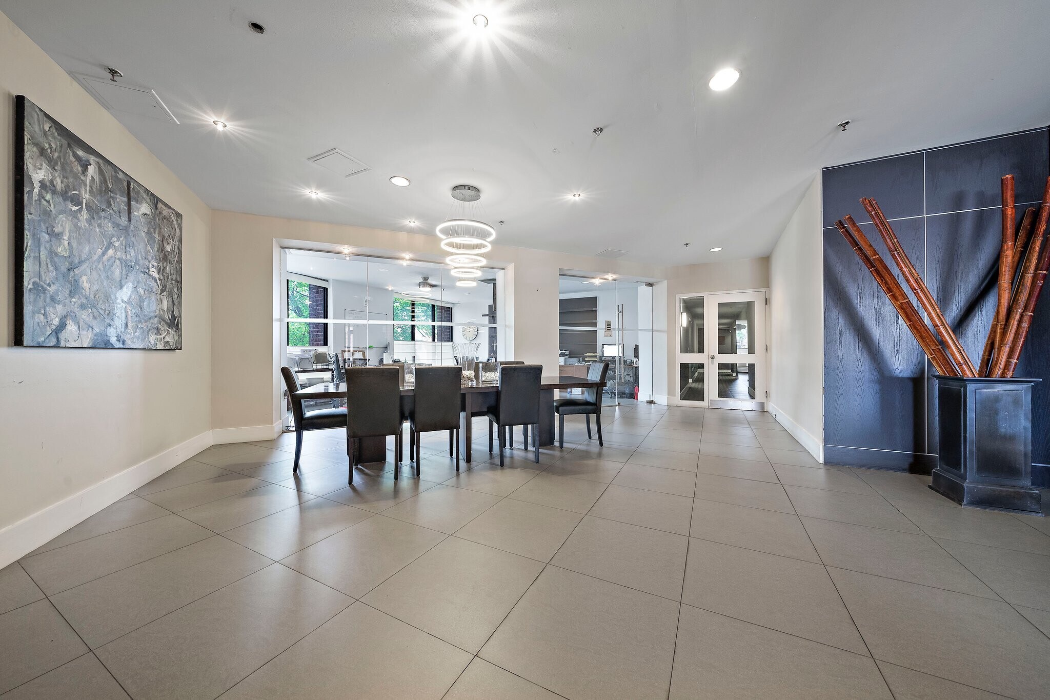 Building Photo - 15 North Beacon St