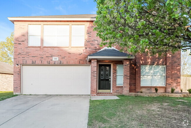 Building Photo - 2801 Yukon Dr