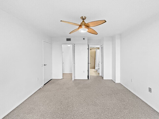 Building Photo - 2333 Feather Sound Dr