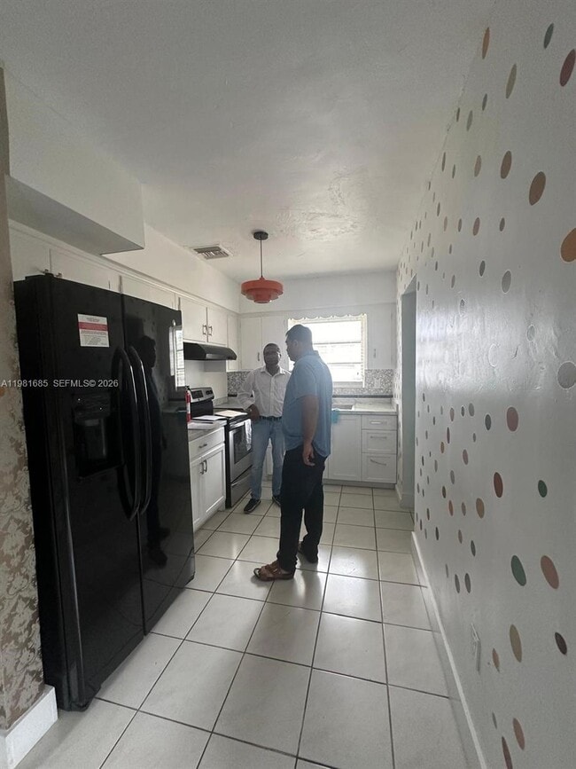 Building Photo - 6443 Perry St