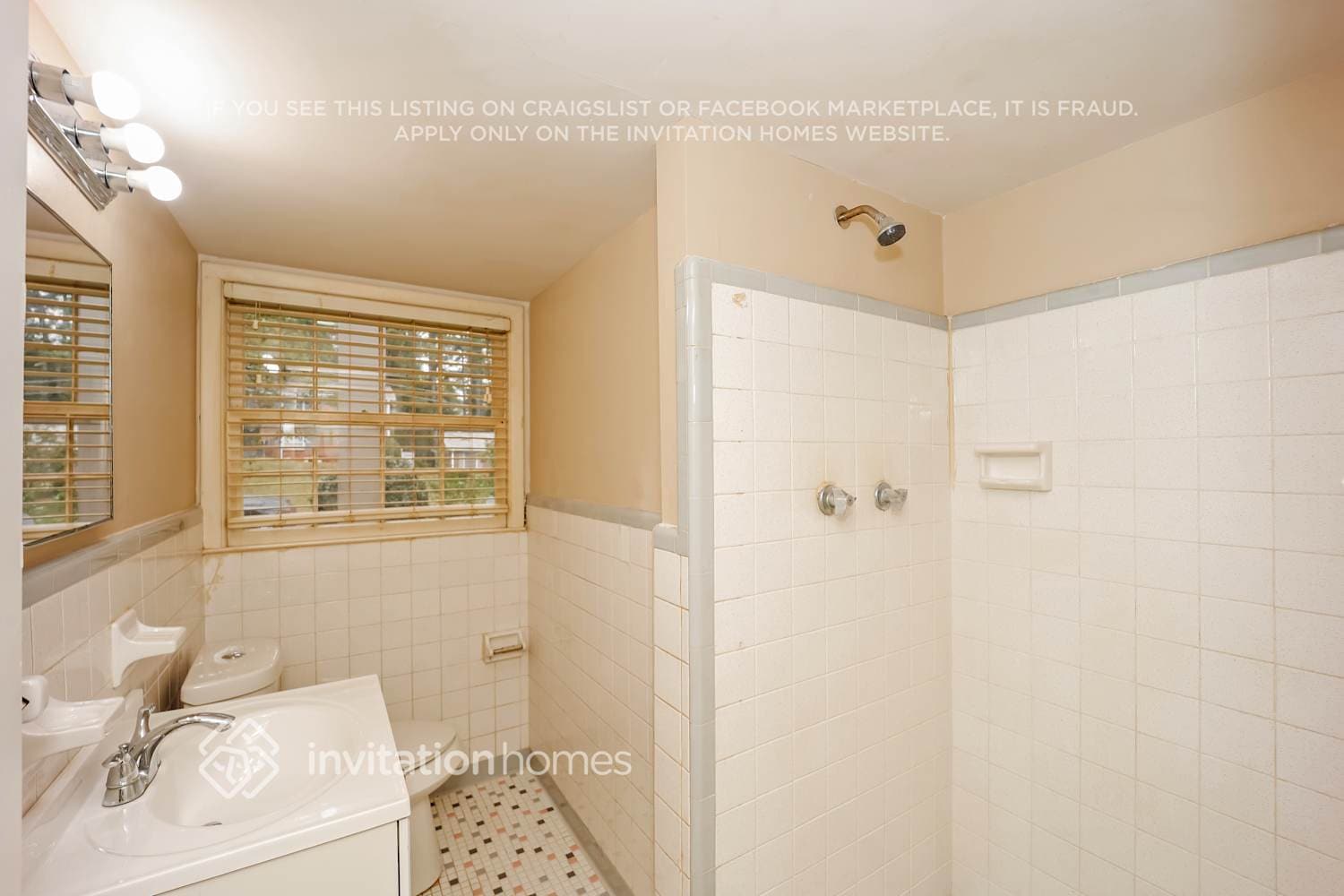 Building Photo - 3410 Valley Ridge Terrace SW