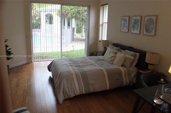 Building Photo - 870 Reflection Ln