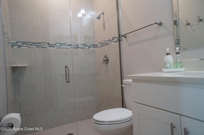 Building Photo - 787 Clearwater Ave