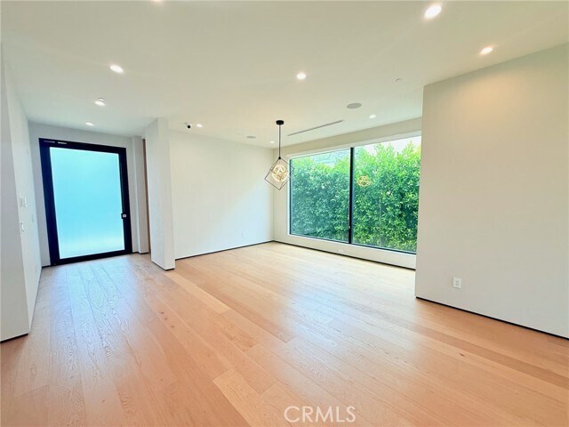 Building Photo - 6430 Drexel Ave
