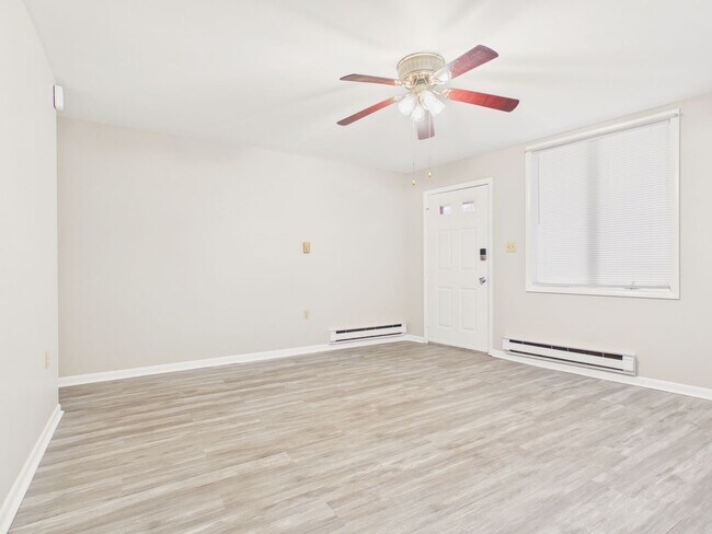 Building Photo - 1924-1926 State St