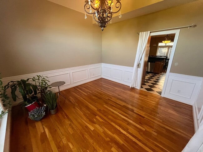 Building Photo - Beautiful 4 Bed in Hamburg!