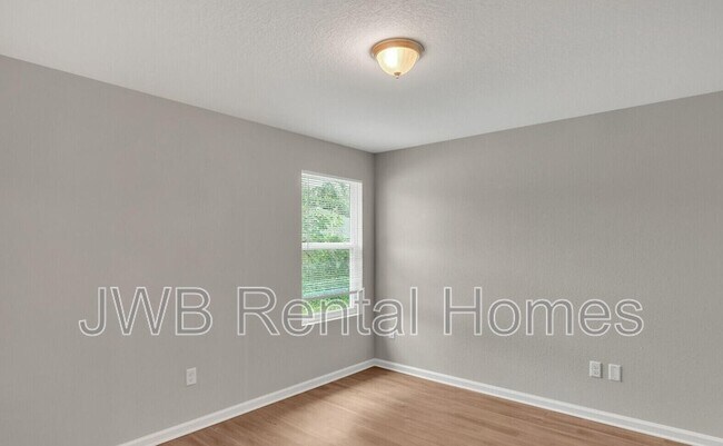 Building Photo - 7609 Eaton Ave