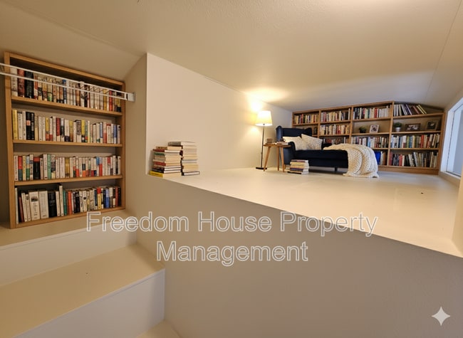 Building Photo - 5391 Money St