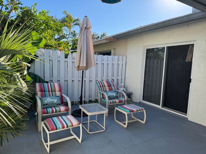 Building Photo - 8617 Pluto Terrace