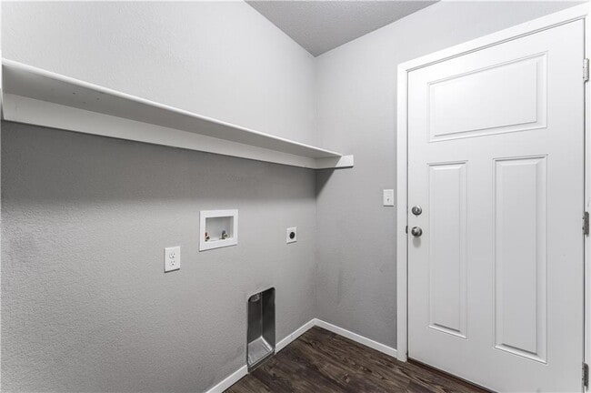Building Photo - 242 N Marietta Wy