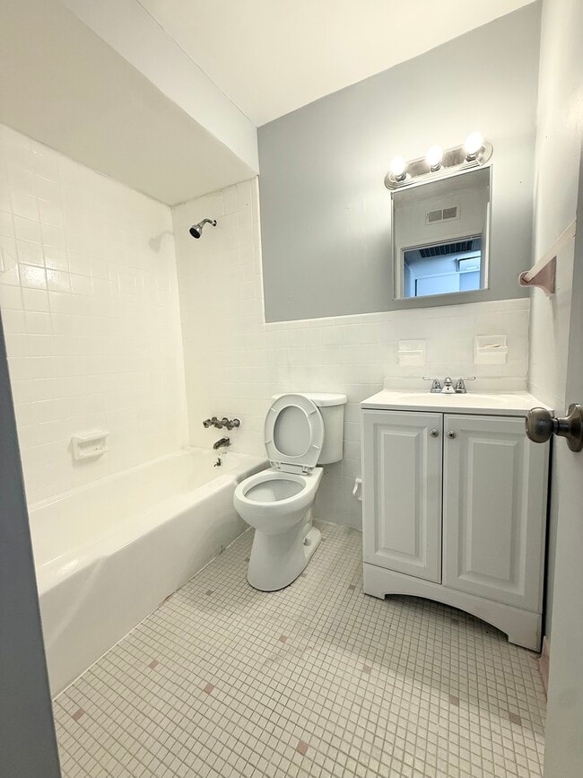 Building Photo - 2971 Four Towers Dr