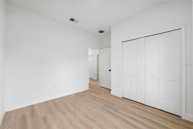 Building Photo - 14930 SW 66th Ave