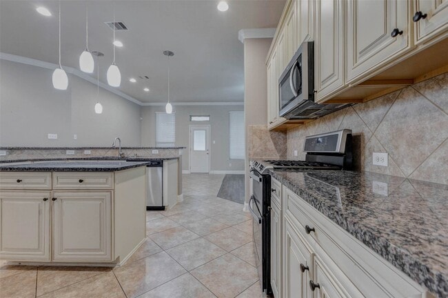 Building Photo - 5003 Beech Fern Dr