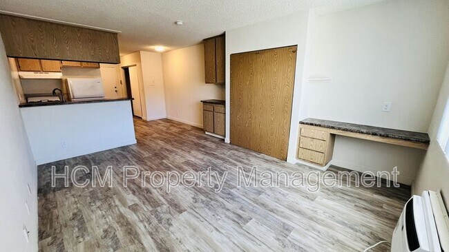 Building Photo - 10075 Tujunga Canyon Blvd