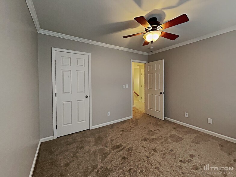 Building Photo - 8731 Water Iris Ct