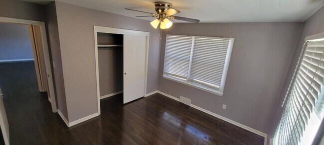 Building Photo - 629 S Troost St