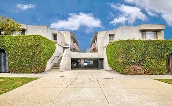 Building Photo - 9313 National Blvd