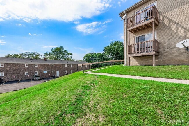 Building Photo - 821 Bode Rd