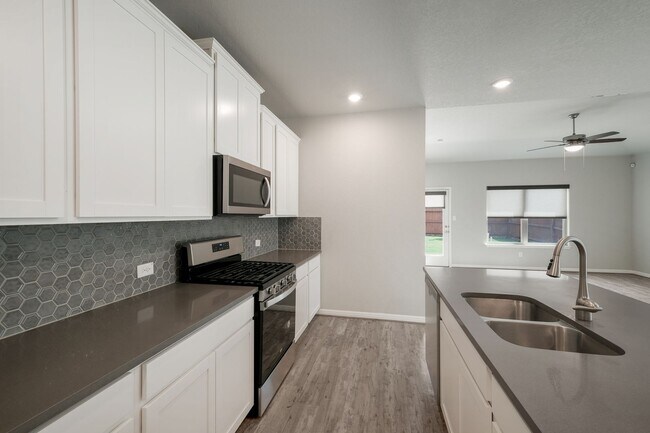 Building Photo - Where Style Meets Function in a Prime Setting