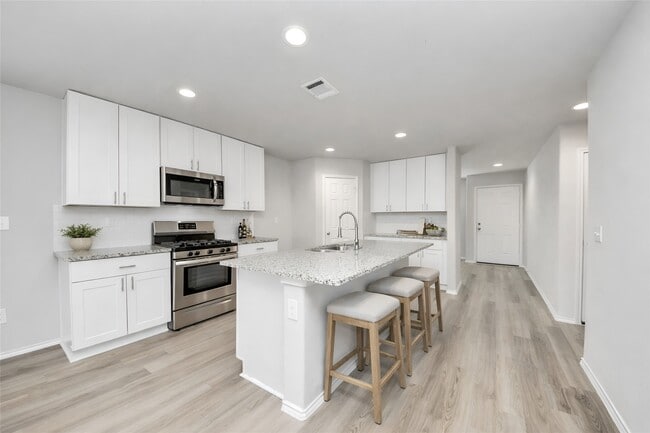 Building Photo - 4206 Tulip Oak Dr