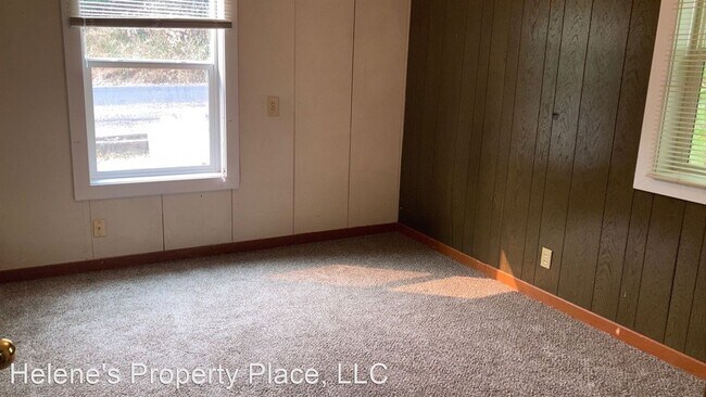 Building Photo - 4 br, 2 bath House - 220 SE McKenzie Street