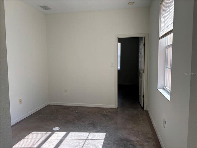 Building Photo - 3429 Parkridge Cir