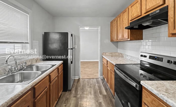 Building Photo - 1528 34th St Ensley