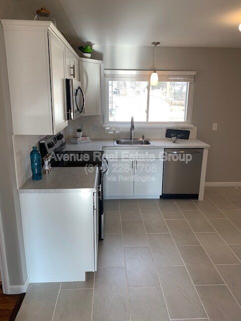 Building Photo - 45 Radford Dr