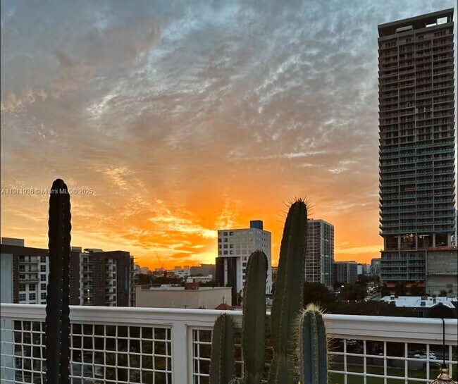 Building Photo - 481 NE 29th St