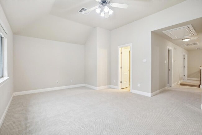 Building Photo - 10504 Prezia Dr