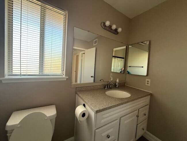 Building Photo - Victorville Green Tree Home- Refurbished 4 Bedrooms, 2 Bathrooms, New Paint,