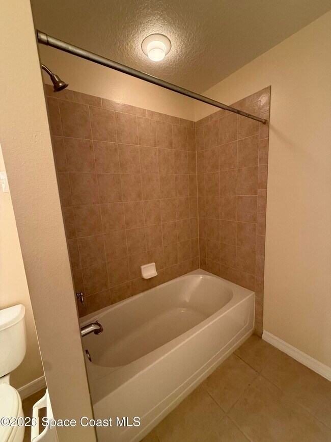 Building Photo - 6838 Toland Dr