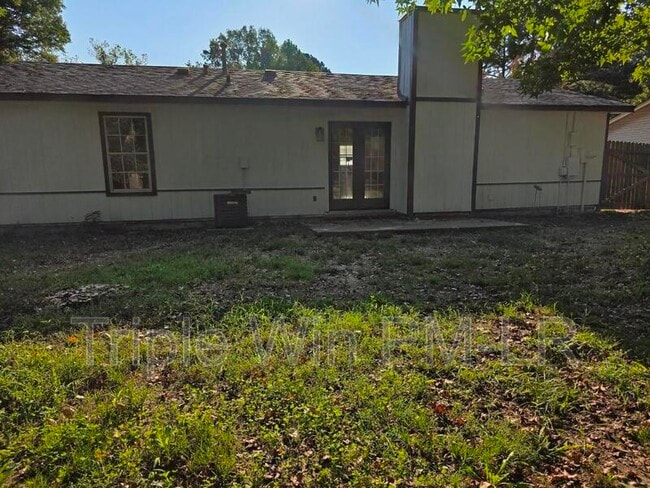 Building Photo - 68 Meadowlark Dr