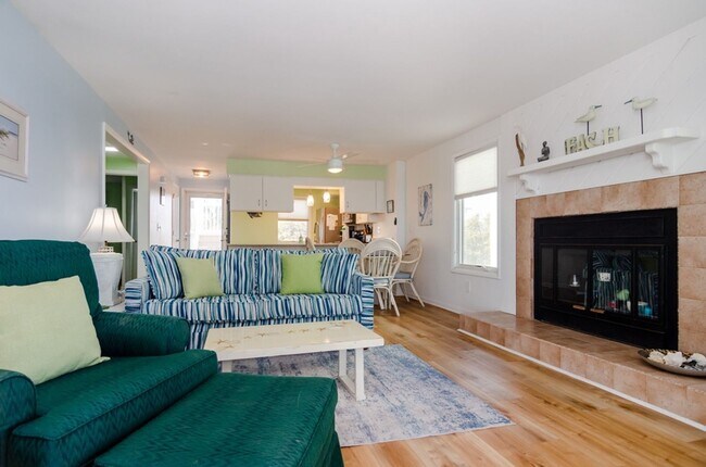 Building Photo - 2102 Surfrider Ct