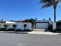 Building Photo - 10220 El Monterey Ave