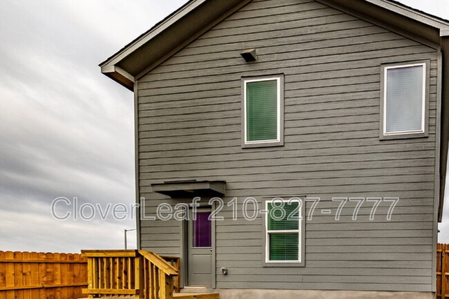 Building Photo - 12822 Ratcliff Lk