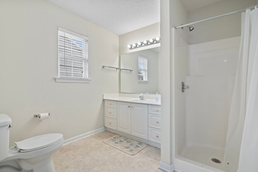 Building Photo - 5077 Capulet Cir