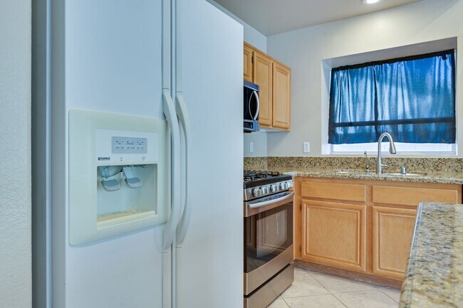 Building Photo - 561 Pacer Terrace