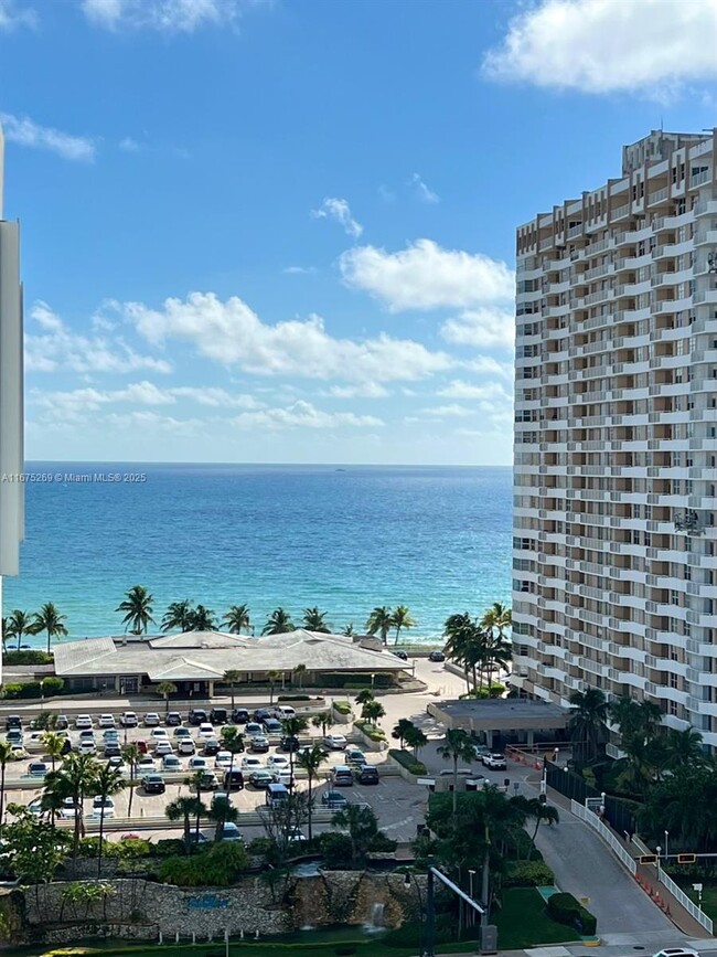 Building Photo - 1965 S Ocean Dr