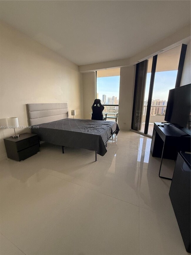 Building Photo - 20191 E Country Club Dr