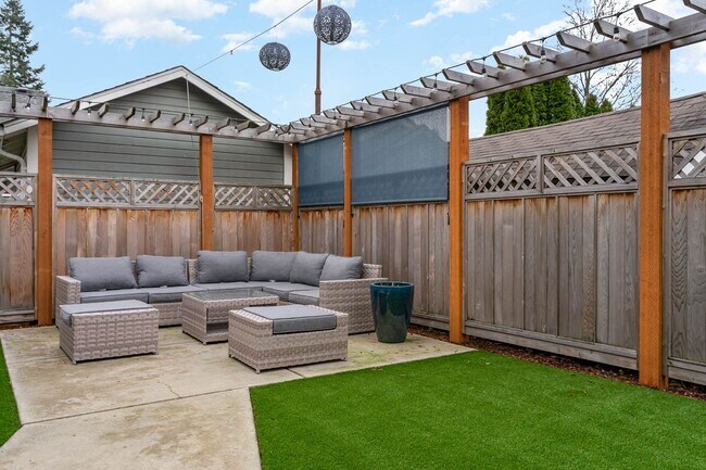 Building Photo - 4bd/3ba Seattle Home